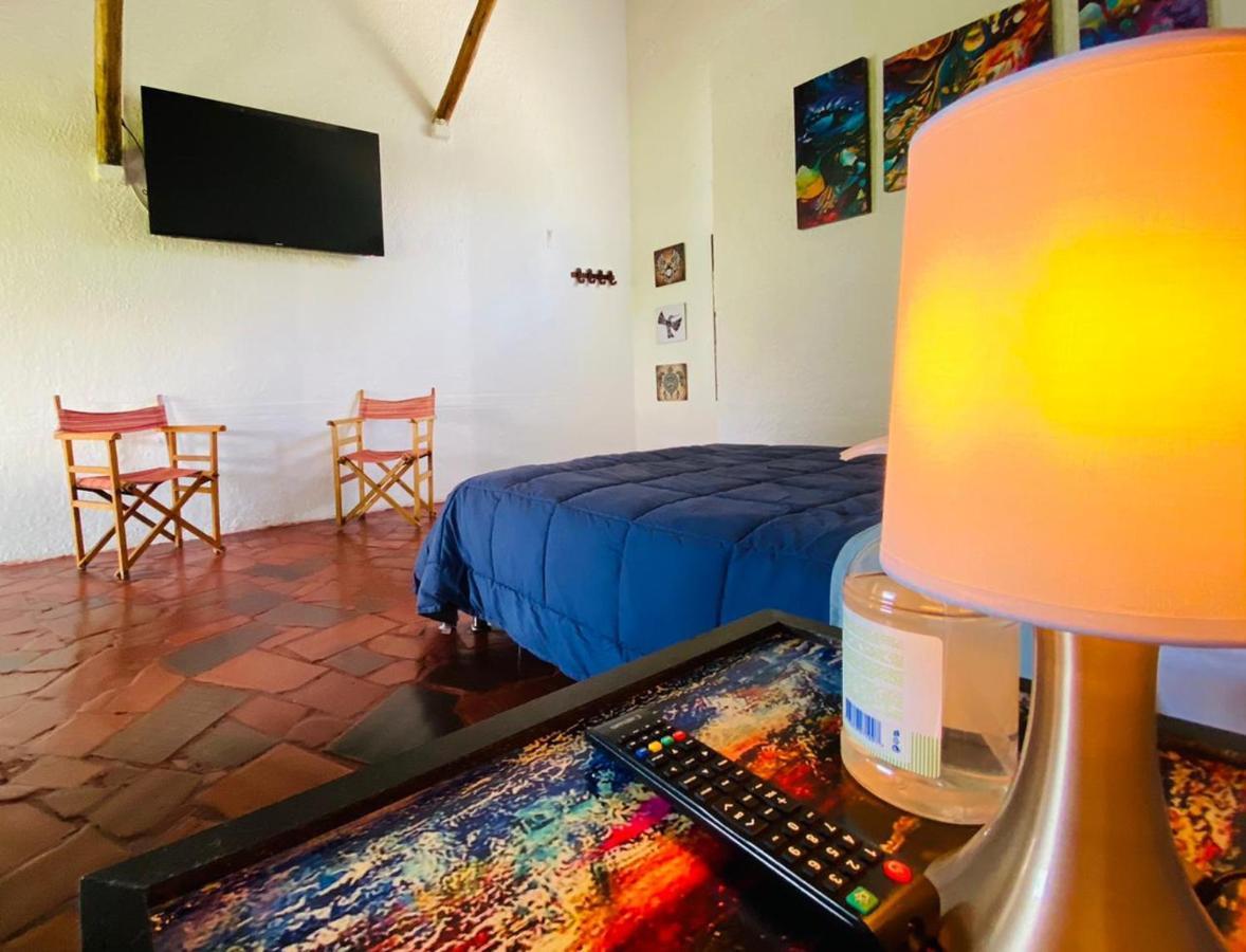 Club Aviva Guatavita - Hostel - Restaurante, Disco & Bar Kültér fotó