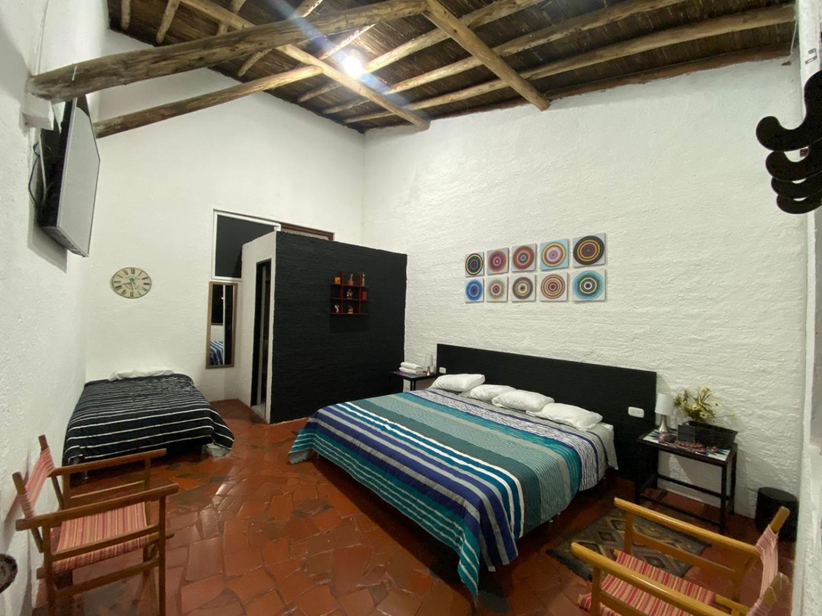 Club Aviva Guatavita - Hostel - Restaurante, Disco & Bar Kültér fotó